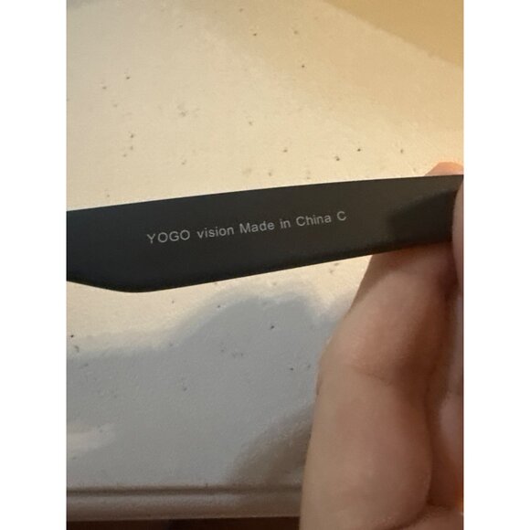 Yogo Vision Black Reading Sunglasses With +4.00 Magnification For Adults Unisex - Picture 4 of 4